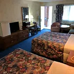 Travelodge By Wyndham Niagara Falls Lundys Lane