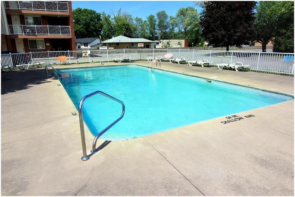 Travelodge By Wyndham Lundys Lane Hotel Niagara Falls