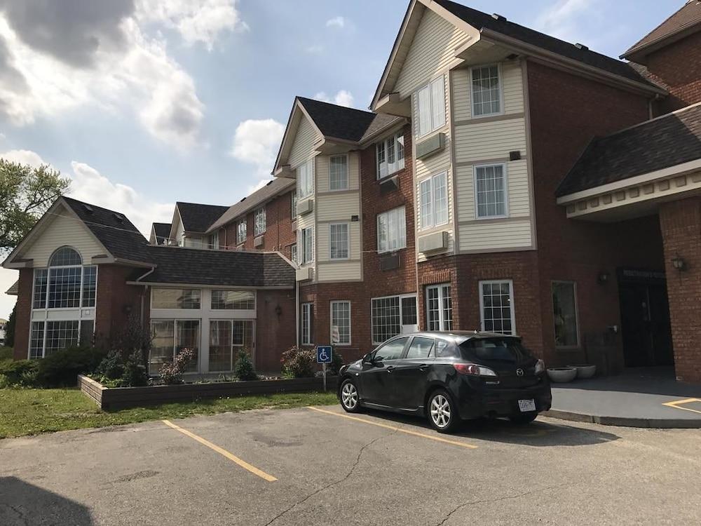 Travelodge By Wyndham Lundys Lane Niagara Falls