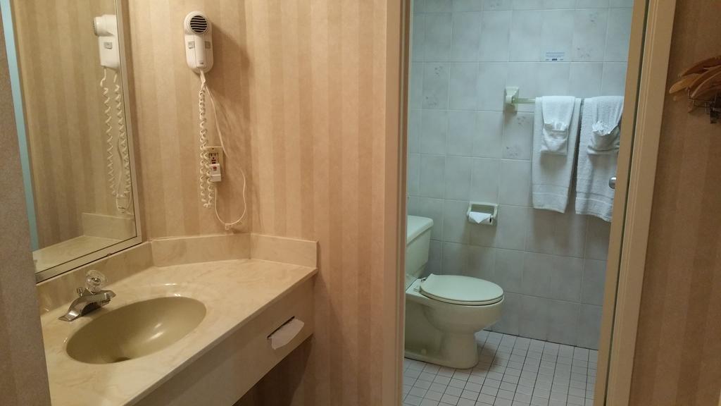 Hotel Travelodge By Wyndham Lundys Lane
