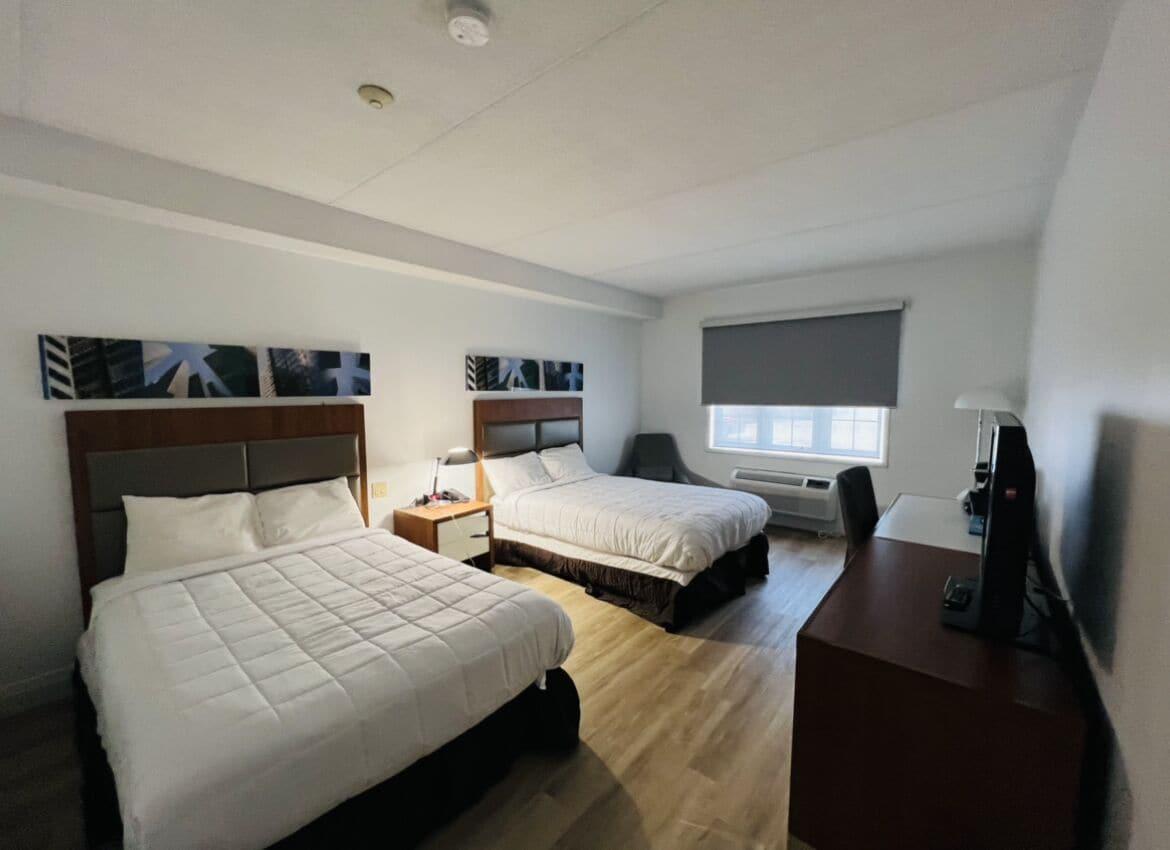 Travelodge By Wyndham Lundys Lane Hotel