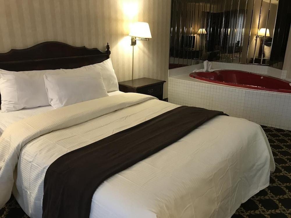 Travelodge By Wyndham Lundys Lane 3* Niagara Falls