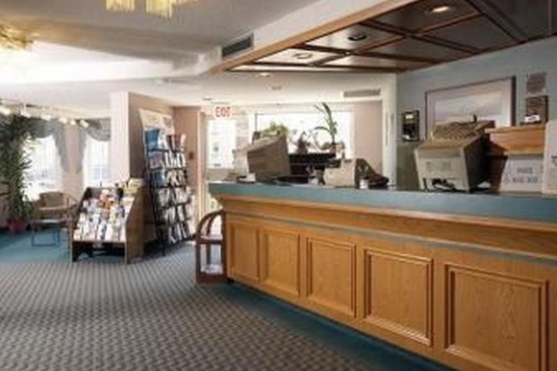 Hotel Travelodge By Wyndham Lundys Lane Niagara Falls