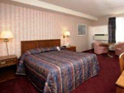 Hotel Travelodge By Wyndham Lundys Lane 3*